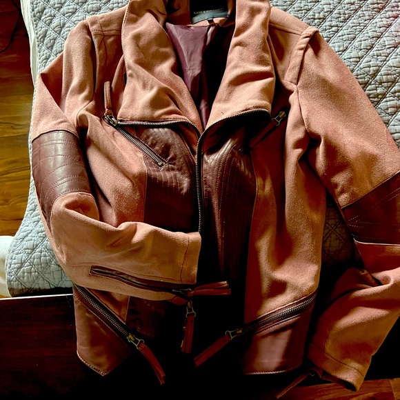 Super cute pink jacket! Kate and Mallory. Great quality like new - Picture 3 of 3